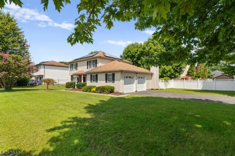 Property listing MLS 4046621 photo 2