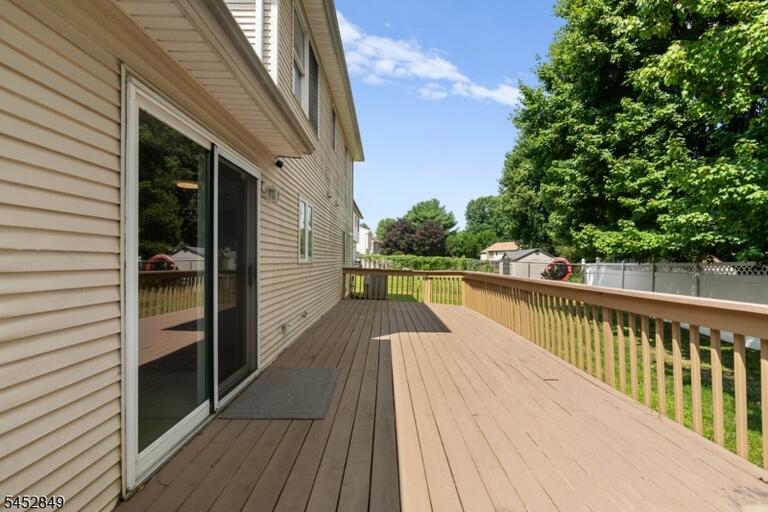 Property listing MLS 4046621 photo 24