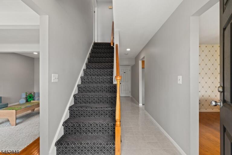 Property listing MLS 4046621 photo 4
