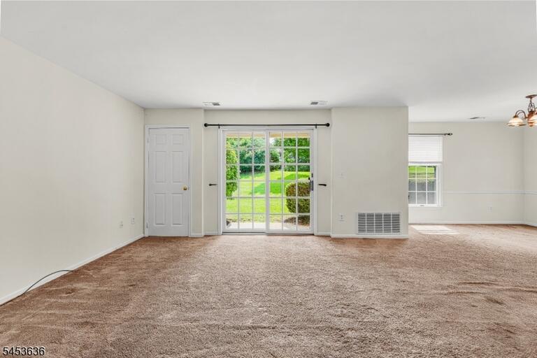 Property listing MLS 4046693 photo 18