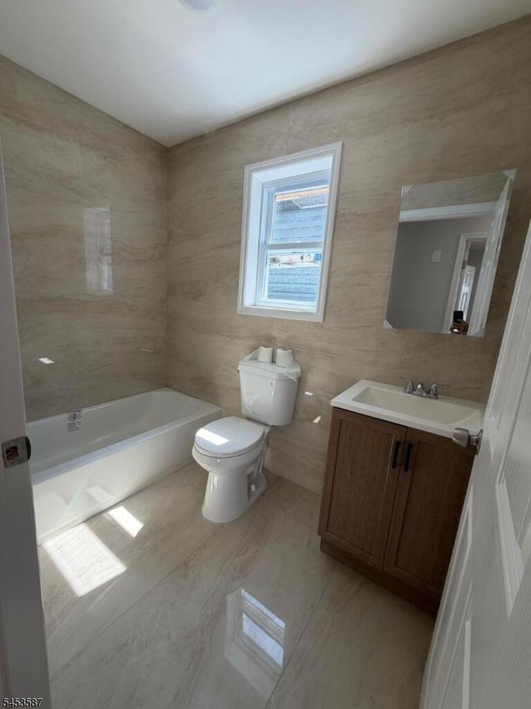 Property listing MLS 4046695 photo 4
