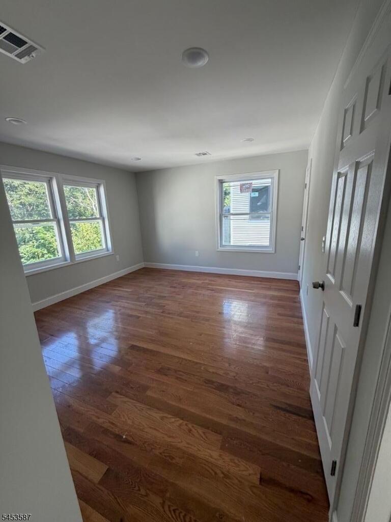 Property listing MLS 4046695 photo 5