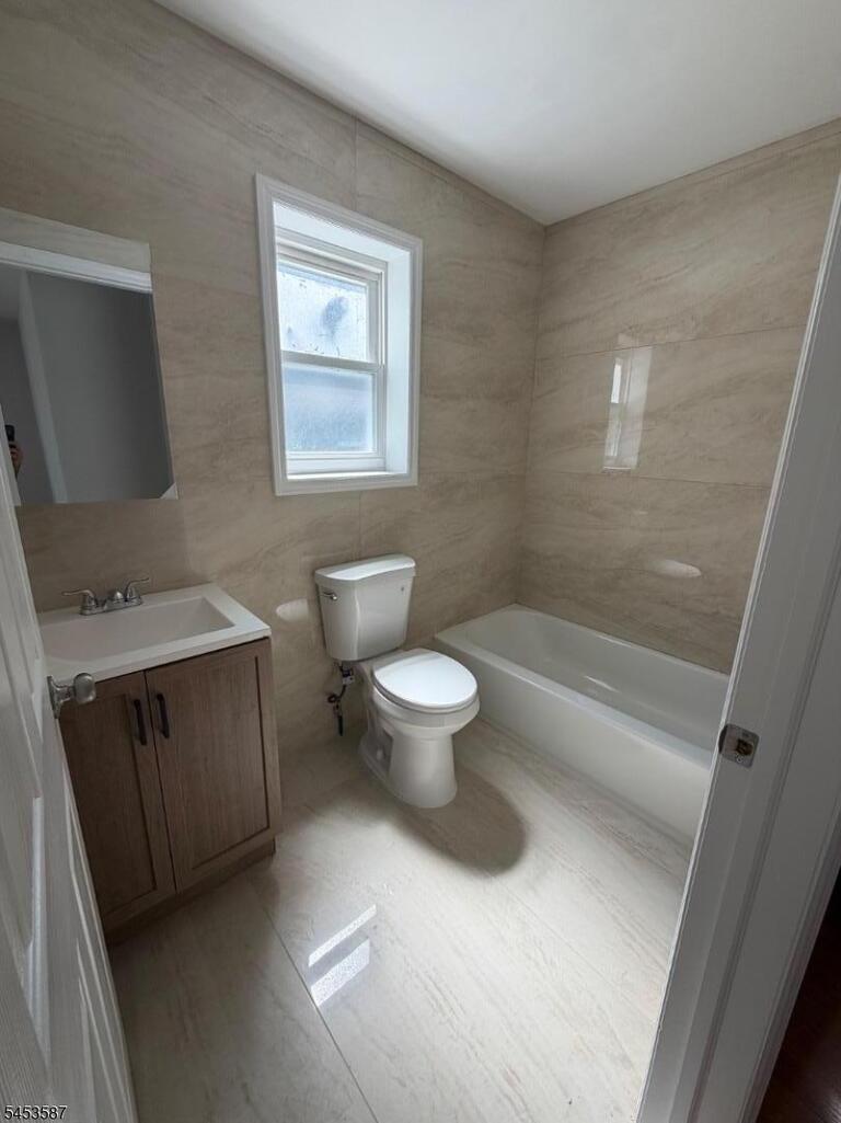 Property listing MLS 4046695 photo 6