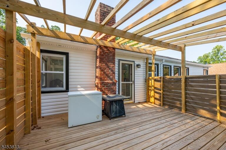 Property listing MLS 4046701 photo 24
