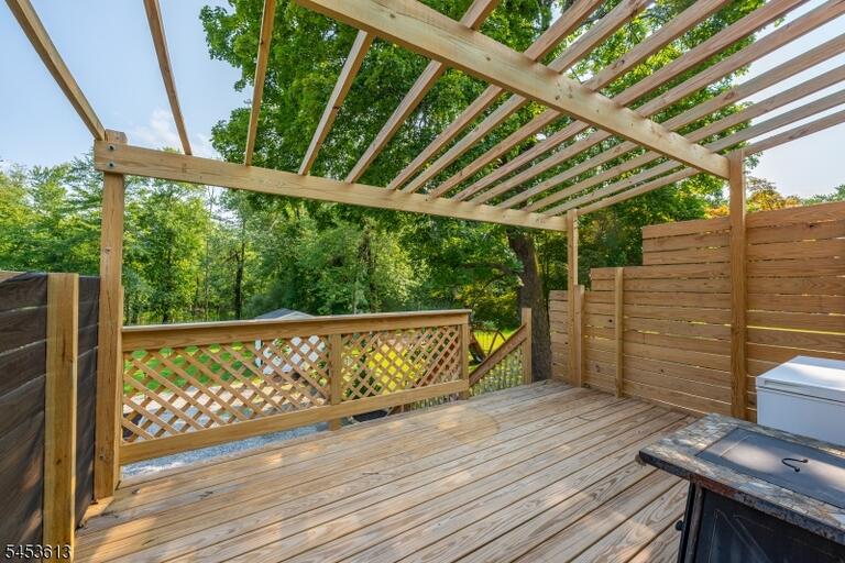 Property listing MLS 4046701 photo 25