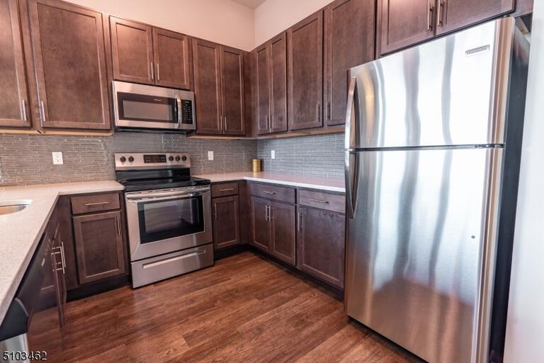 Property listing MLS 4046707 photo 5