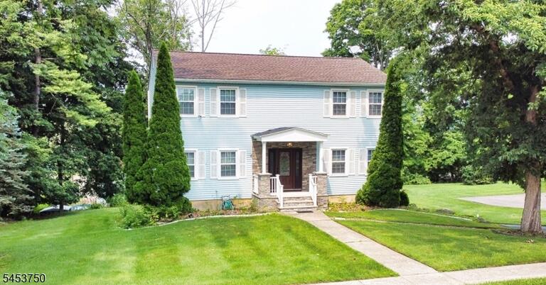 Property listing MLS 4046791 photo 2