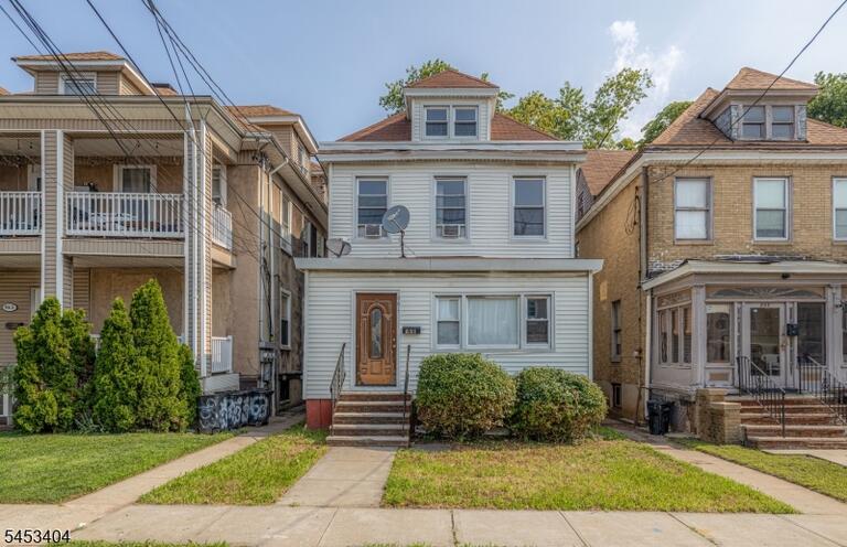 Property listing MLS 4046800 photo 1