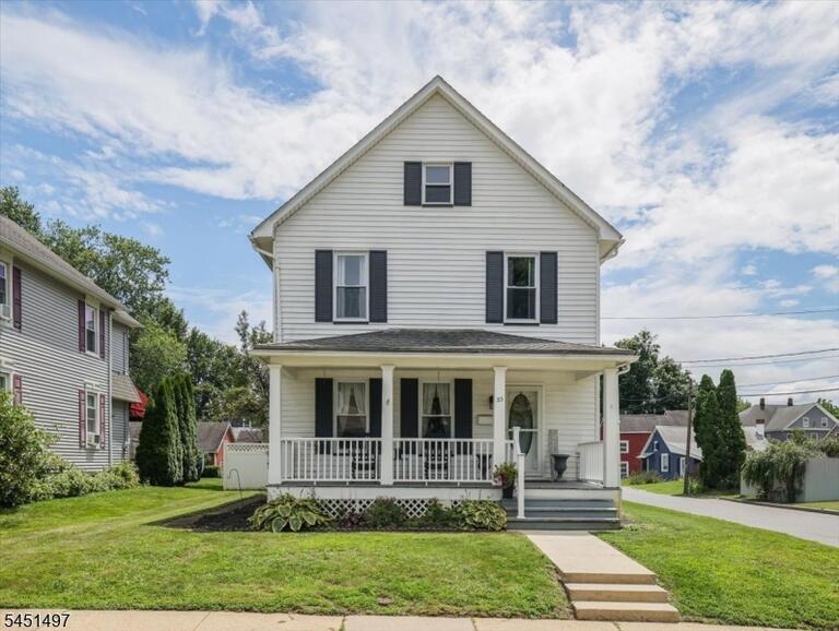 Property listing MLS 4046806 photo 1