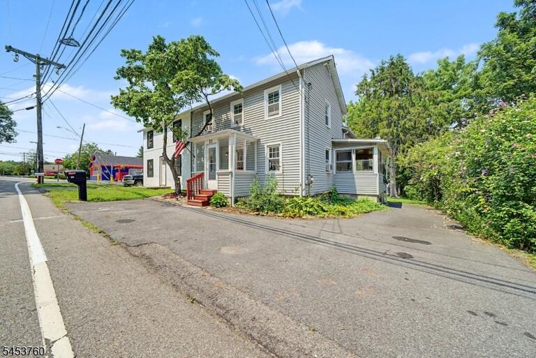 Property listing MLS 4046816 photo 2