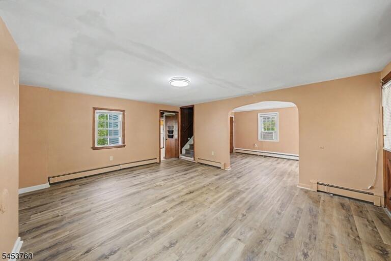 Property listing MLS 4046816 photo 5
