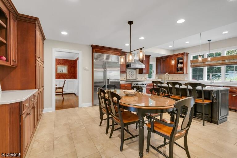Property listing MLS 4046881 photo 13