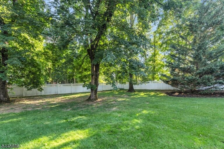 Property listing MLS 4046881 photo 43