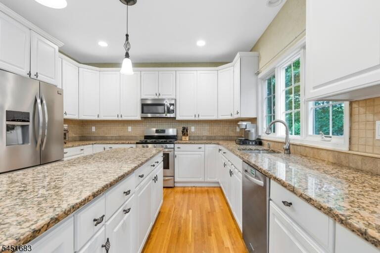 Property listing MLS 4046904 photo 11