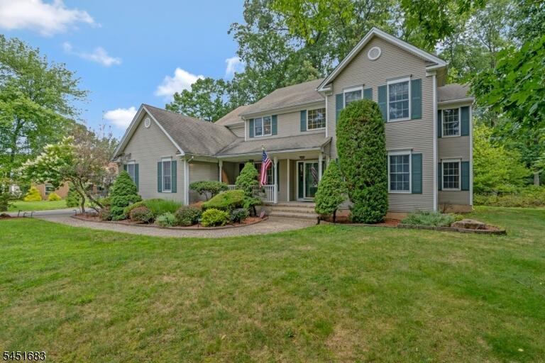 Property listing MLS 4046904 photo 2