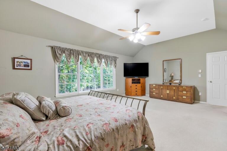 Property listing MLS 4046904 photo 23