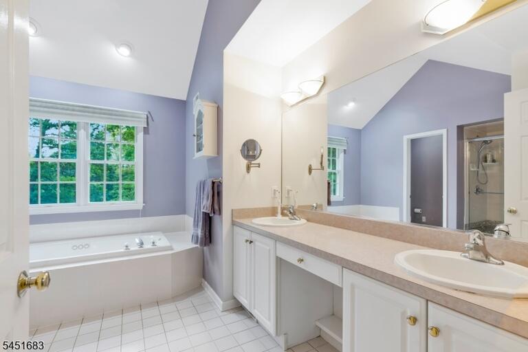 Property listing MLS 4046904 photo 24