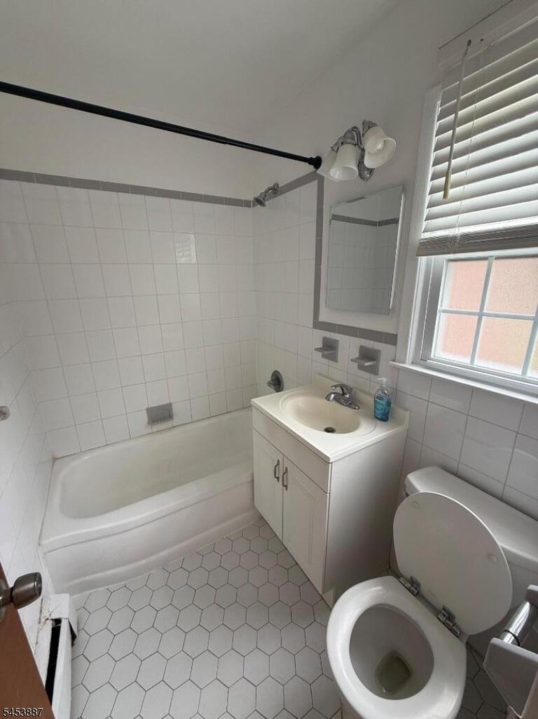 Property listing MLS 4046910 photo 7