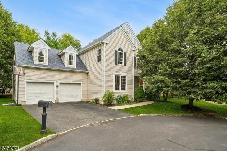 Property listing MLS 4046986 photo 1