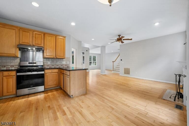 Property listing MLS 4046986 photo 15
