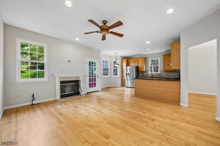Property listing MLS 4046986 photo 16