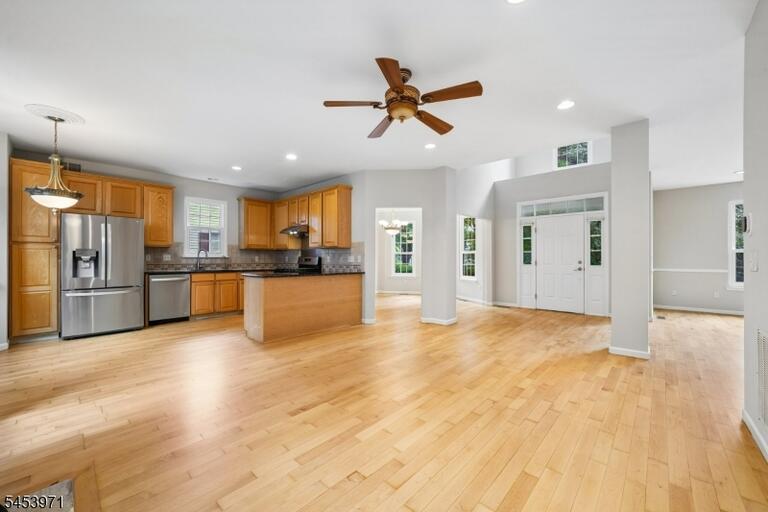 Property listing MLS 4046986 photo 17