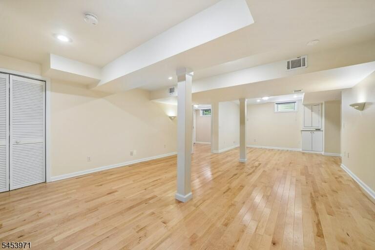 Property listing MLS 4046986 photo 34