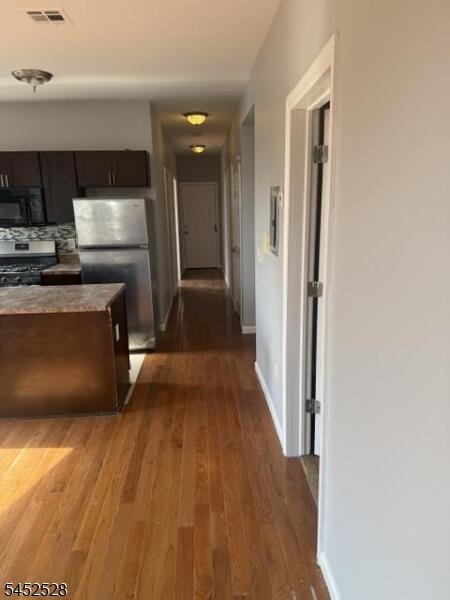 Property listing MLS 4047009 photo 3