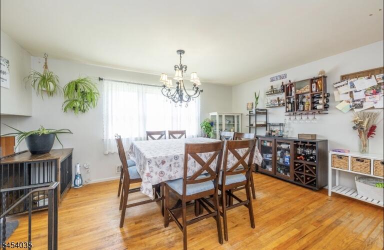 Property listing MLS 4047037 photo 10