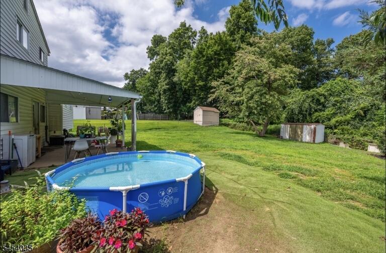 Property listing MLS 4047037 photo 4