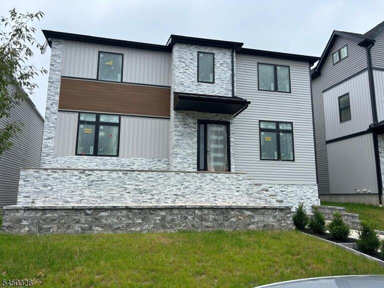 Property listing MLS 4047074 photo 3