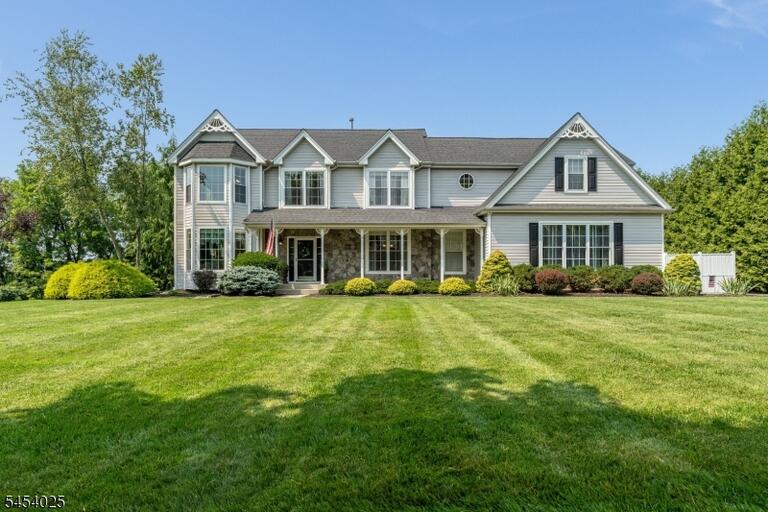 Property listing MLS 4047077 photo 1