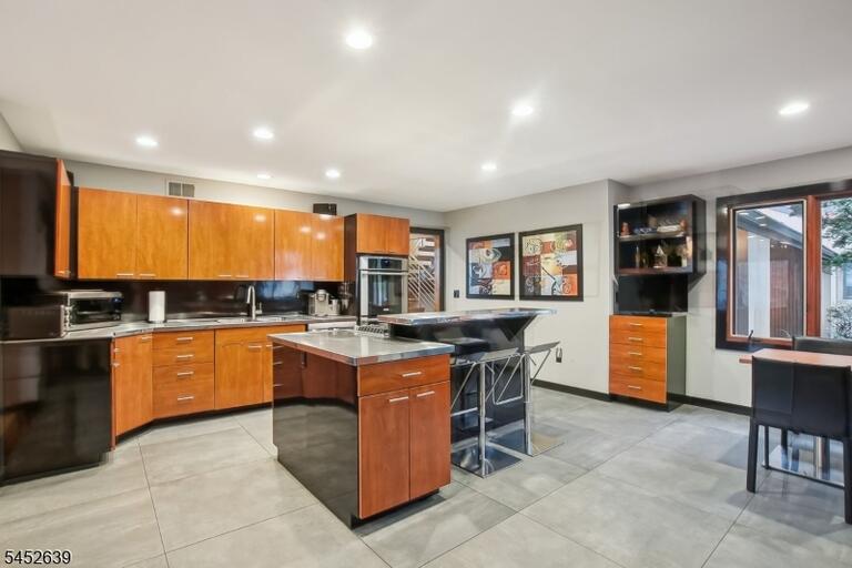 Property listing MLS 4047093 photo 7