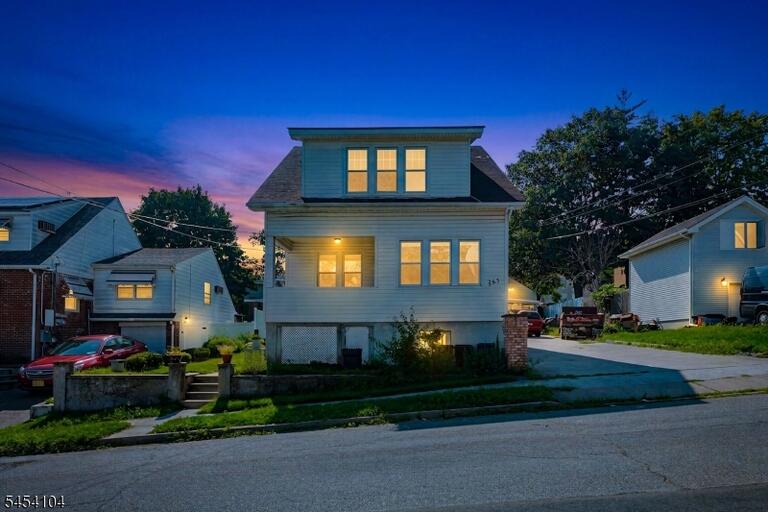 Property listing MLS 4047113 photo 2