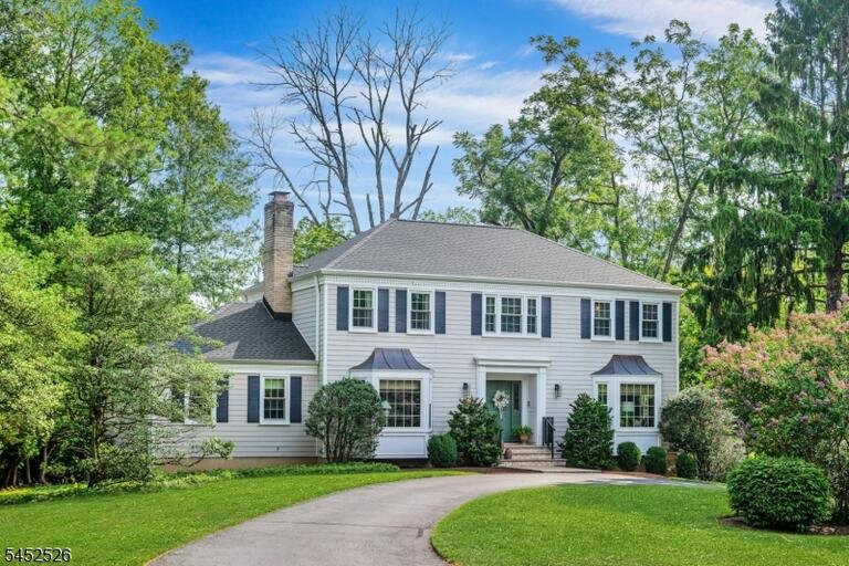 Property listing MLS 4047184 photo 1