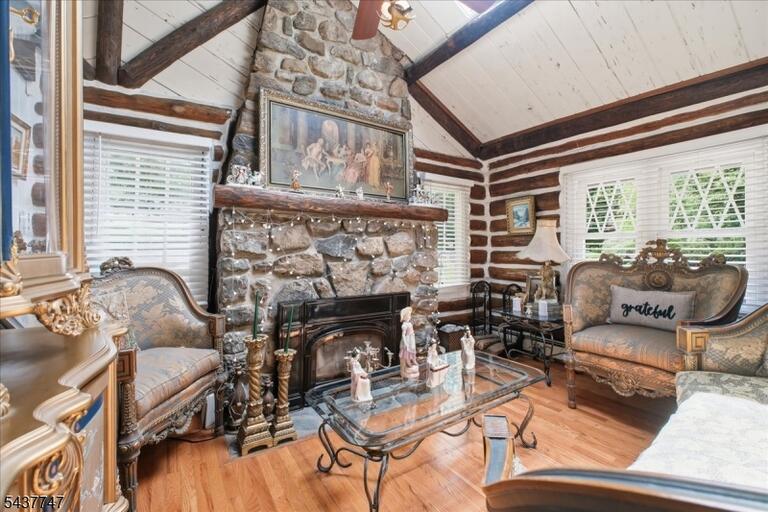 Property listing MLS 4047214 photo 11