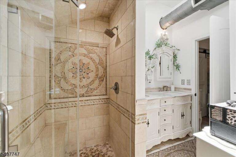 Property listing MLS 4047214 photo 15
