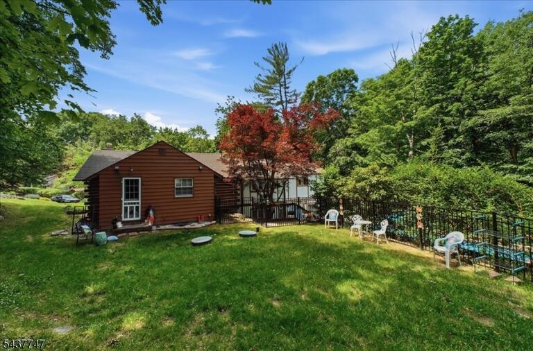 Property listing MLS 4047214 photo 29