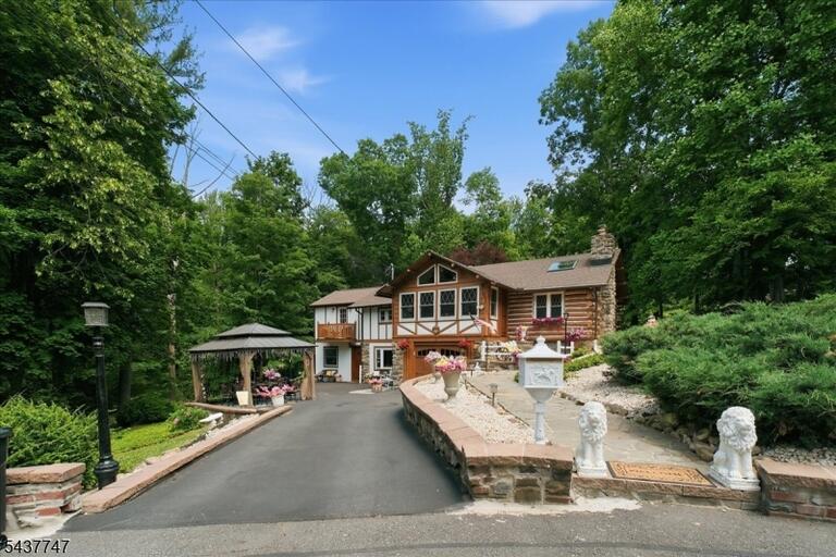 Property listing MLS 4047214 photo 33