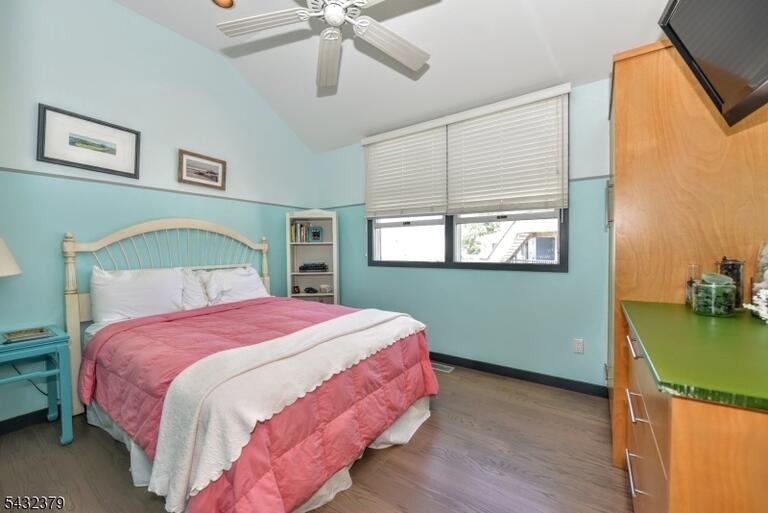 Property listing MLS 4047217 photo 14
