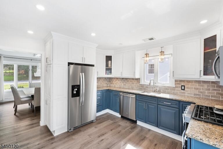 Property listing MLS 4047228 photo 11