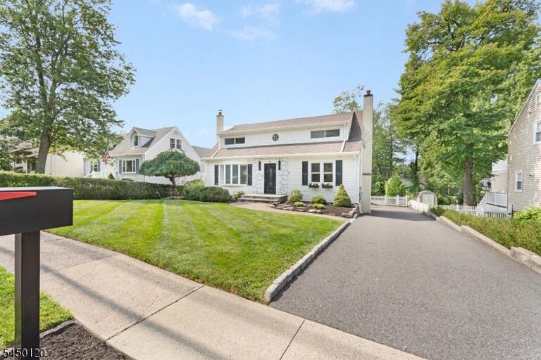 Property listing MLS 4047228 photo 3