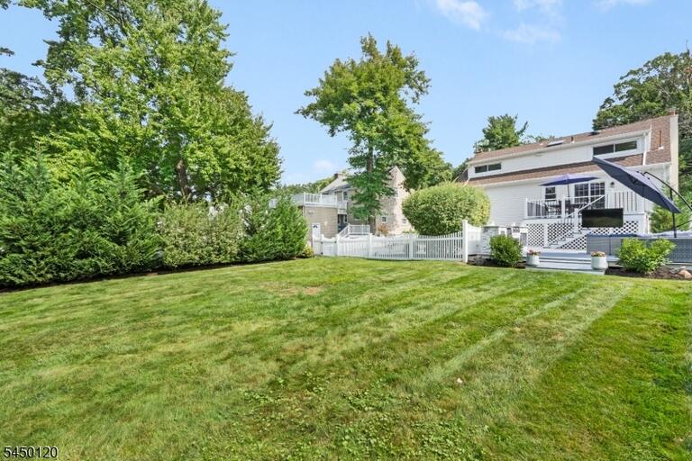Property listing MLS 4047228 photo 30