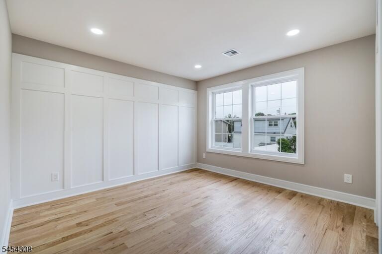 Property listing MLS 4047242 photo 9