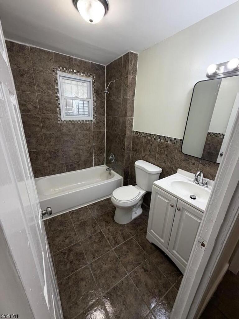 Property listing MLS 4047247 photo 13