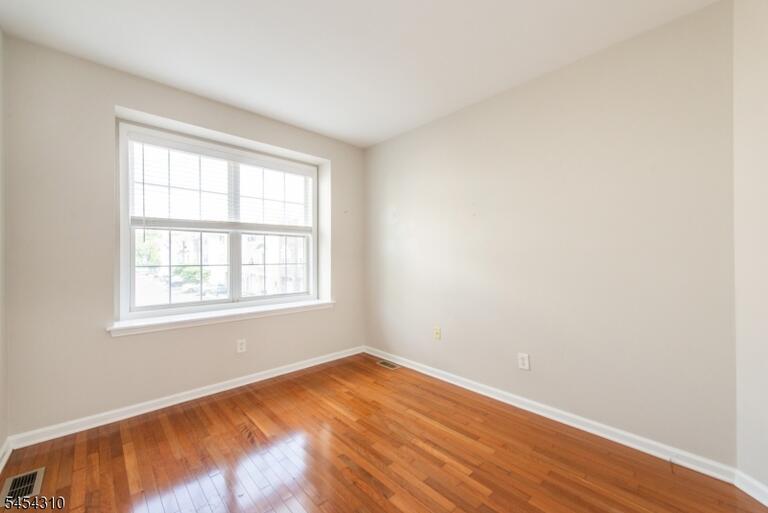 Property listing MLS 4047256 photo 16