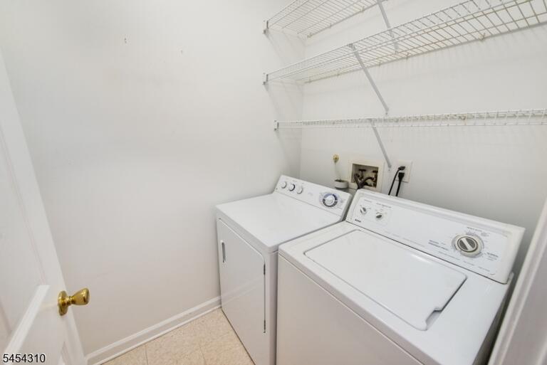 Property listing MLS 4047256 photo 19