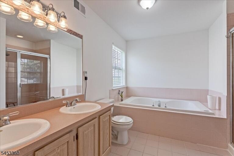Property listing MLS 4047273 photo 16