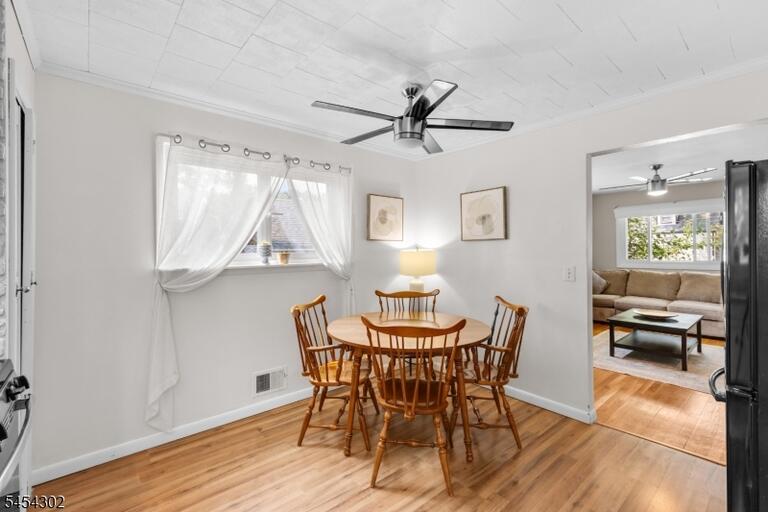 Property listing MLS 4047280 photo 11