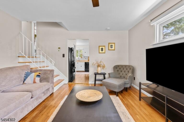 Property listing MLS 4047280 photo 6